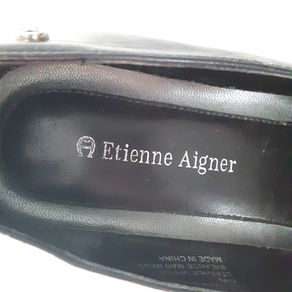 Etienne Aigner navy blue square toe pump - Picture 6 of 8